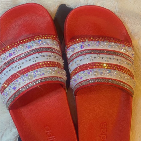 ♥️💎♥️Custom Adidas slides (Red)♥️💎♥️    💎♥️💎Womens size 7 (mens 6)💎♥️💎 - Picture 6 of 7